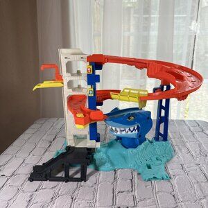 Hot Wheels City Car Attacking Shark Escape Incomplete Parts